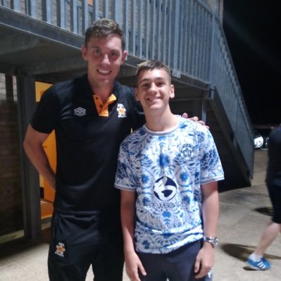 Yellows 🟡⚫️ Nathan Aspinall 🐍🎯 I was a Paul Digby enjoyer 🟡⚫️ Aspiring Pro Coach ⚽️ Now a Michael Morrison enjoyer🧱Jealous of Louis Appere’s handsomeness🐐