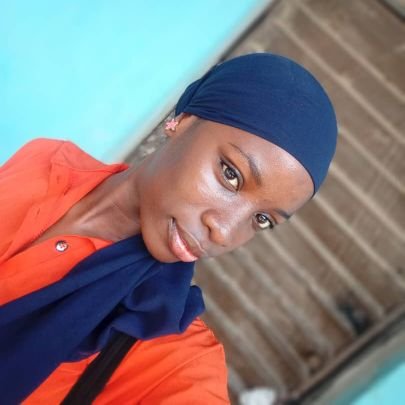 _ayinke_a's profile picture. keep it simple✨