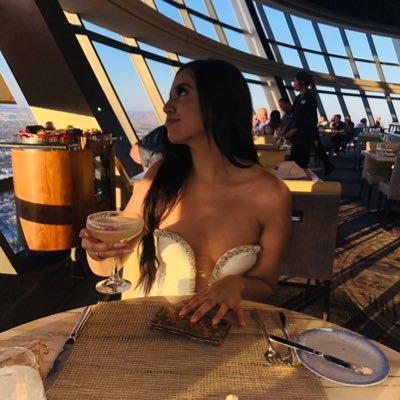 AdriannaTr36200's profile picture. DFW | 24