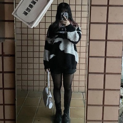 NmvqgnFv4u55843's profile picture. 主页置顶点赞或留言转发 送女友肥屁股内裤照(可挑內褲