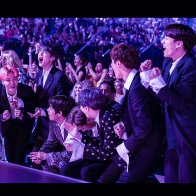 Streamer Army | Love all 7 @BTS_twt equally 💜 | Working Adult | Only want to spread joy, kindness, & good vibes here, let's interact!😆 | YTC Busan!!