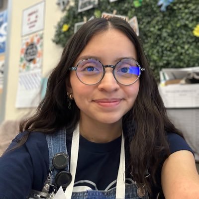 | Artist | Art Teacher 👩🏻🎨🍎 | UH Alumni | #AliefProud |