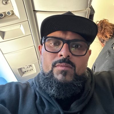 mir_popal's profile picture. 