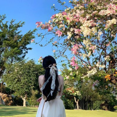 vutuanviet's profile picture. Too busy being fabulous to care.