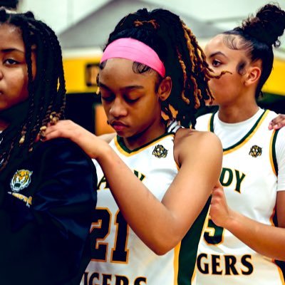 C/O ‘26 | 5’6 | Crispus Attucks GBB | Student-Athlete | GPA: 4.3 | God First 💫| contact : walls.sevan08@gmail.com