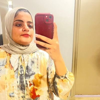 أتمني أن نعيش جميعاً في سلام وأن لا يموت أحد من الحزن ابداً ..
_ ʏᴏᴜʀ ғᴀᴠᴏʀɪᴛᴇ ᴠᴇᴛ 👩⚕️🐥