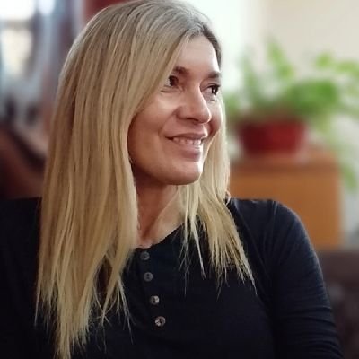 Conductora, animadora. Fundadora y presidente de MACAME 🌱 ( Mamás Cannabis) hicimos constitución 💚🇦🇷Mamá de Nare y Dani 💜
Merecemos bellos milagros...