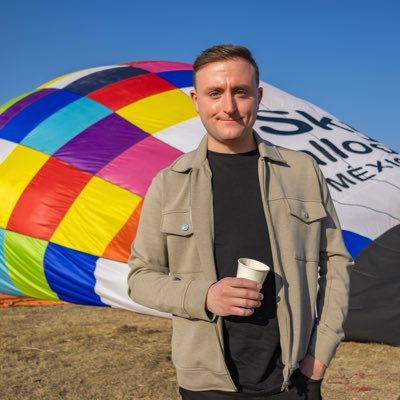 j0shperr0's profile picture. Spark @ FLORA: where fintech meets flowers