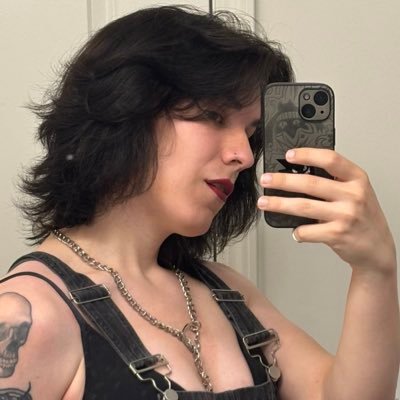 | Member of Spellbomb | Magic Grinder and Punk Music Enjoyer| MTGO: GothMuse | 🖤 @RobinIsabellaX