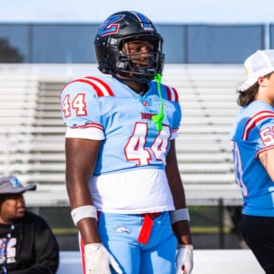 Zachary Highschool/C/O 2027/LB/5”10 205lbs email: Kingcayson@icloud.com