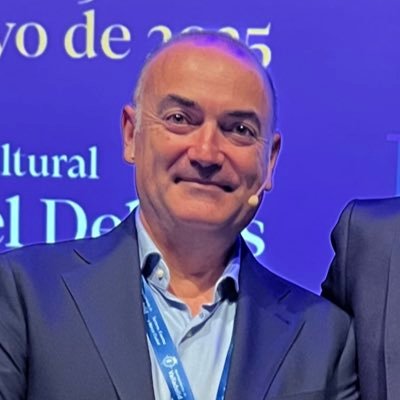 Presidente de la Sociedad Andaluza de Medicina Nuclear.