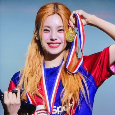 boy MIDZY for #ITZY // Barcelona💙❤️ Chelsea💙⚽️