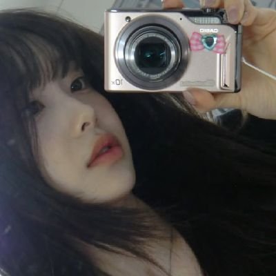 poemancias's profile picture. tiro las cartas ! a veces witchcraft a veces minecraft