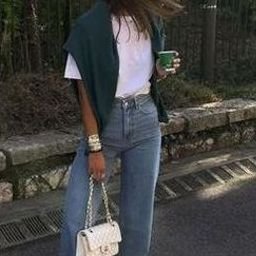 Yslojha876329's profile picture. 