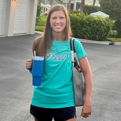 Wife • Assistant Principal @ Sea Gate Elementary • Pizza, sunshine, and unhealthy food are a few of my favorite things.