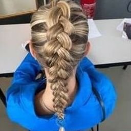 Acahea421's profile picture. 