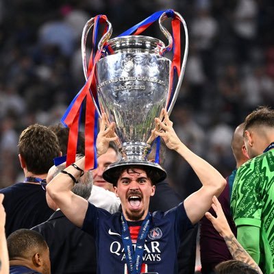 xwZAFE's profile picture. ...فقط