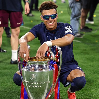A JAMAIS LES PREMIERS LES 4 COUPES ⭐️
PSG CHAMPION D'EUROPE
Vive la France !!