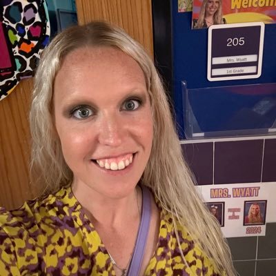 Wife•Mommy of two boys•1st grade teacher! #swiftie $KLW14 #ClearTheList Class wishlist ⬇️