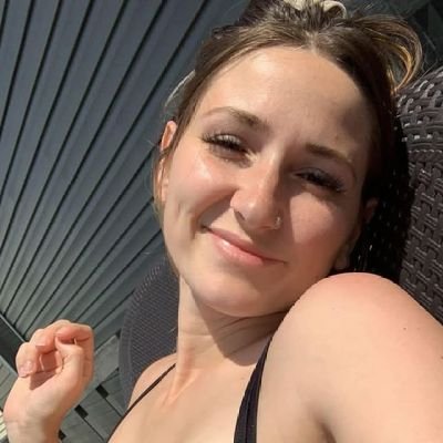 Kaylamoody527's profile picture. Elegance never goes out of style 💫