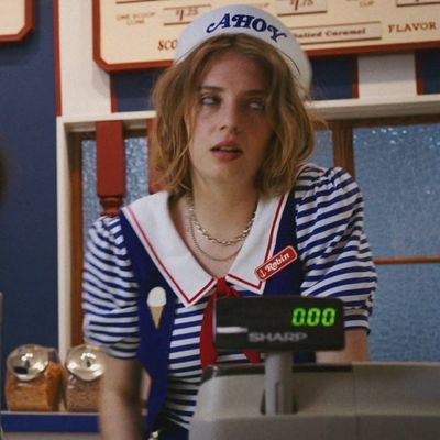 lisanordli's profile picture. obsessed with Robin Buckley since 2019🌙🌼