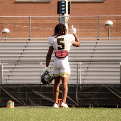 (class of 2028🇯🇲🎓)Elijah Newman Hall ATH 6'0 205 4🌟🌟🌟🌟. Tampa, FL Howard Blake HS RB/DE email: ElijahNewmanhall2028@icloud.com God and family First!