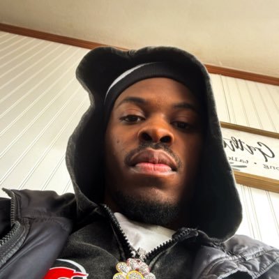 MidWestRayy's profile picture. not a business