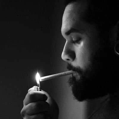 coffeewithfeer's profile picture. eu não sou desses caras legais

♍