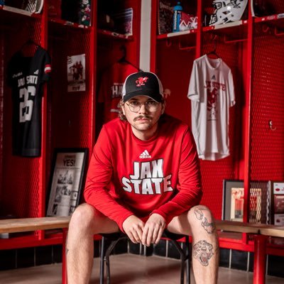 Content Creator @JaxStateFB | Prev. Creative Producer of Design at Wayne State College