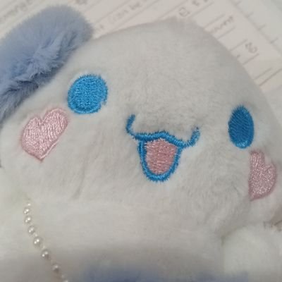 chelle_mi1's profile picture. manusia