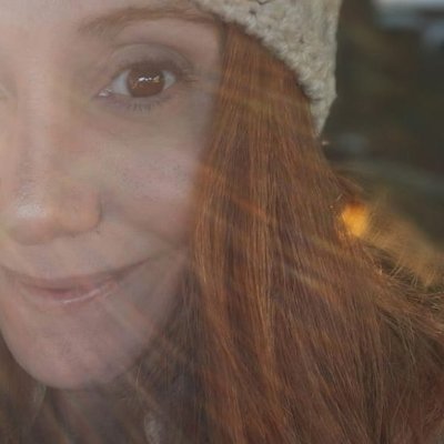 CocodrilaRed's profile picture. Volví menos amateur pero con más relato.
Subí a 5ta con caja de 6ta. Reparando la vasija.