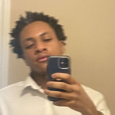 my journey of becoming a hot twitter gay god and not chopped by the end of this year • 19 • 5'5