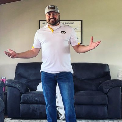 Go Hawkeyes, Go Bulls, Go Chiefs, Go Cubs Go and go JAGS! I have CVID..don't know what that is? Google it. Proud father of two girls.
VENMO: Ross-Hilton-1