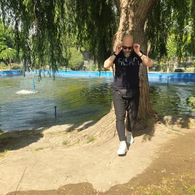 abozarnorozi20's profile picture. Only GOD