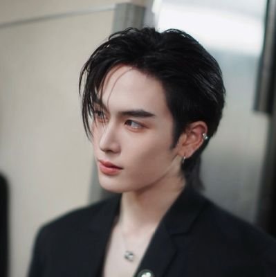 TonsaiJ's profile picture. My youth is EXO❤️
เพิร์ธแซนต้าทำให้ยิ้มง่าย🖤🤍
 💌ขอให้มีชีวิตที่ยังยิ้มได้ หัวเราะได้ มีความสุขได้ในทุกๆวัน 🌻