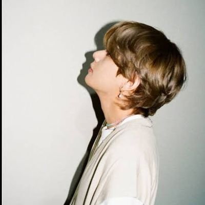 ApurbaShaw9's profile picture. Into this Bangtan shit forever
SHE/HER