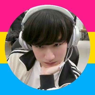 aeutre's profile picture. i yap a lot about anything. literally, anything that i find interesting; there will be crumbs of things here and there and it will be a little messy 🎬 25/365