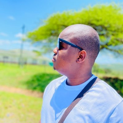 LindaniMlondoSA's profile picture. 