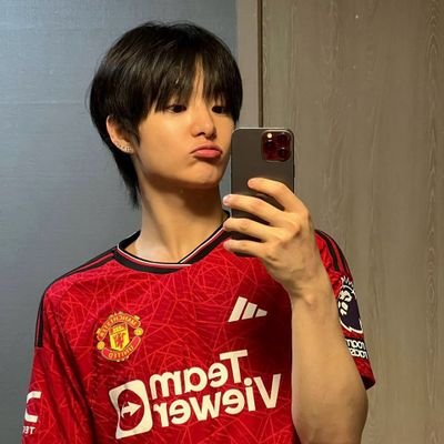 findyoursyifaa's profile picture. hidup kalau ga treasure ya tidur