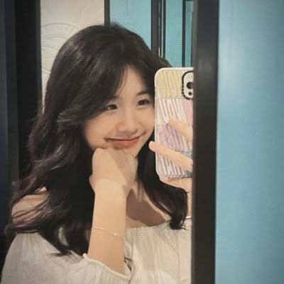 Vy_246_Logic's profile picture. 