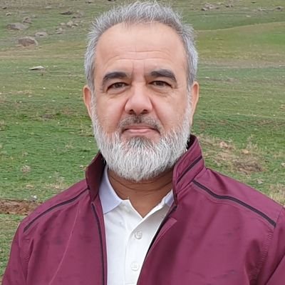 وكيل پايه يك دادگستري
دانش اموخته دانشگاه تهران
رزمنده و جانباز دفاع مقدس
جا مانده از پروانه های خیبر و والفجر ۸
و کربلای ۴ و بیت المقدس ۲
Attorney at law