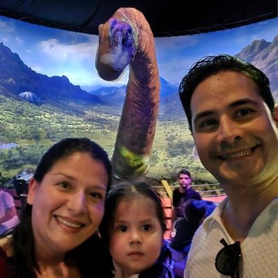 Ing. de sistemas y futuro especialista de mercadeo, buscando nuevos horizontes, amante de viajar,de los paraisos exoticos y del mar, futbolero