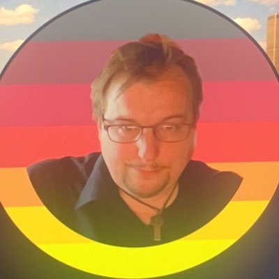 JerryVanSouth's profile picture. Divorcd IT guy who loves his cats & guitar/drums Besides I did heroin 15+ years... Sounds boring eh?