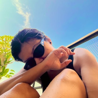 shlaaa's profile picture. Life is simple. it's just not easy :)