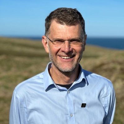 Director - International @WildlifeTrusts | Council Member @UKOTCF | Member @IUCN_CEC | Trustee @BeASeaChanger | Chartered Horticulturist @CIHort 🌱