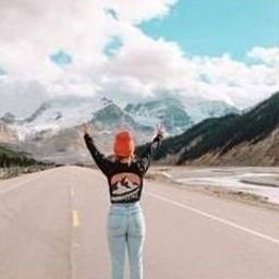Freya | Building genuine connections 🤝 I seek true friends to collaborate with, not just partners but companions for the long run.