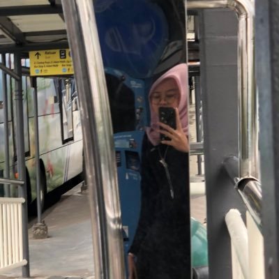 olll25213565's profile picture. versi hidup 0,001%