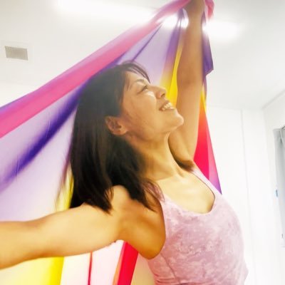 社家出身カウンセラー⛩️ 元夫DV脱出✨ 💃ダンス26年🧘ヨガ📕心理学 🌻40代で起業し自分軸で再スタート✨ 心とカラダ両方から整え “余裕ある暮らし”のヒント発信中😊🕊️https://t.co/kbH0DSm5kR/note/Instagram発信🌱https://t.co/bwhQ8vAnZj