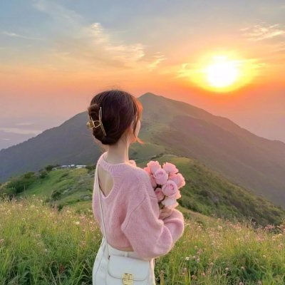 ✈️ Passionate traveler | 35 & embracing life | Single and roaming the globe 🌍