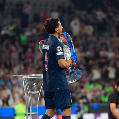 ASzie69806's profile picture. Un twittos 🇲🇫  parmi t'en d'autres
-ça parle foot ici
-mais pas que.
